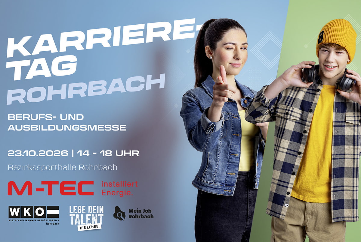 Ein Mädchen zeigt auf dich mit einem Augenzwinkern und en Junge steht lächelnd daneben Ein Mädchen zeigt auf dich mit einem Augenzwinkern und en Junge steht lächelnd daneben